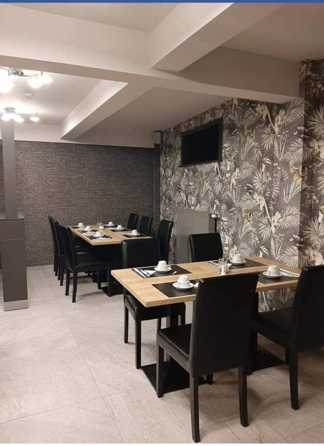 Hotel Saint Daniel Péruwelz Eksteriør bilde