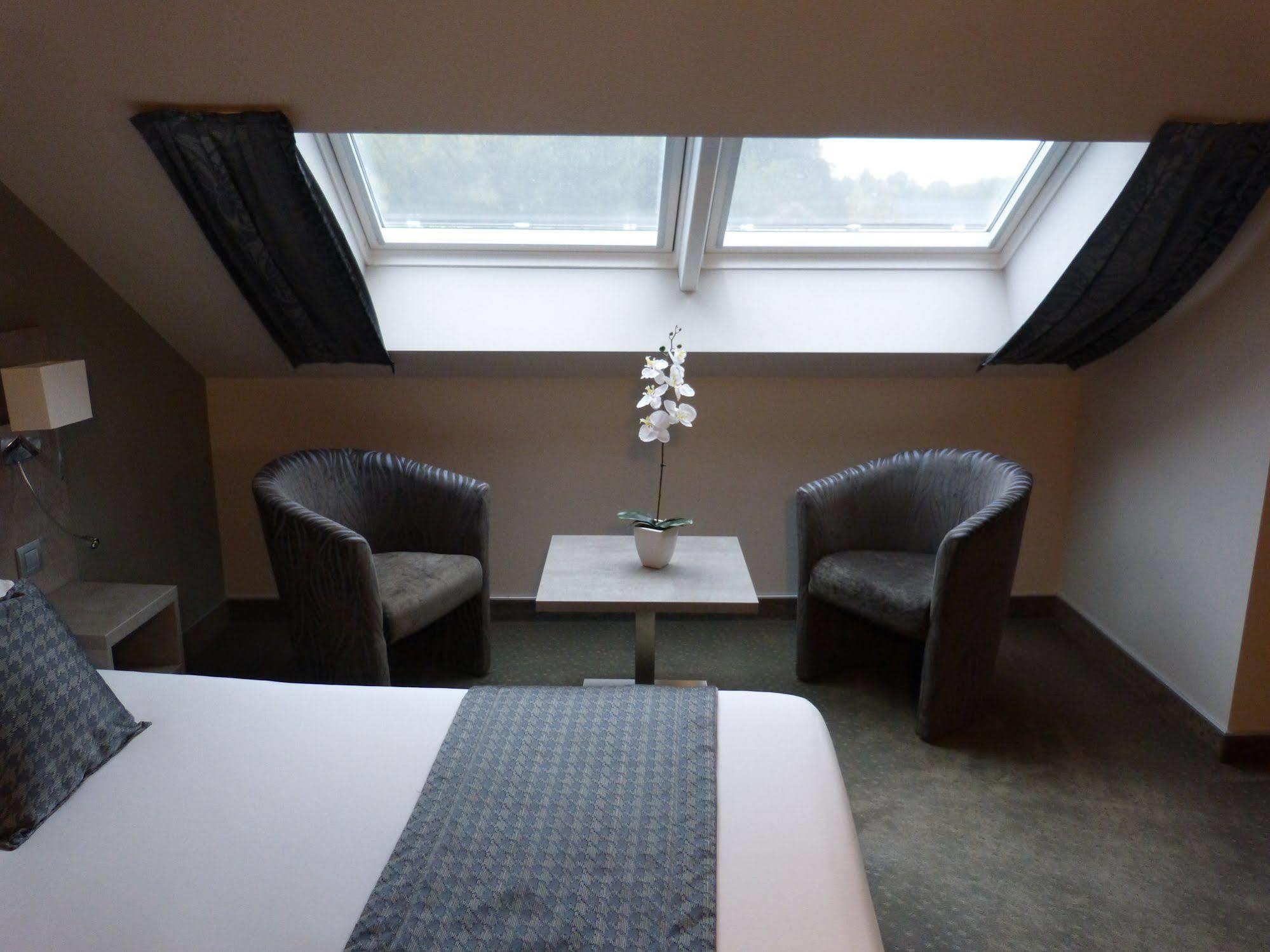 Hotel Saint Daniel Péruwelz Eksteriør bilde