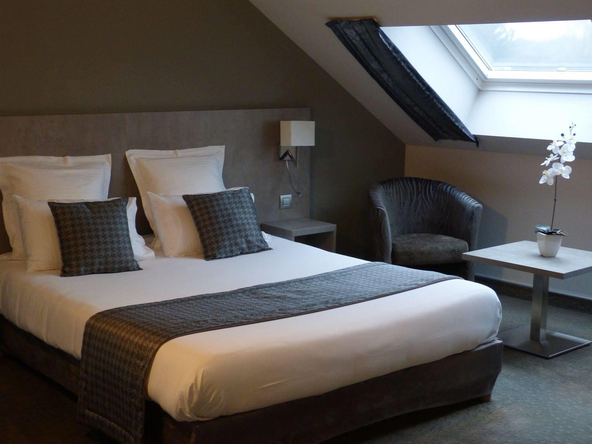 Hotel Saint Daniel Péruwelz Eksteriør bilde