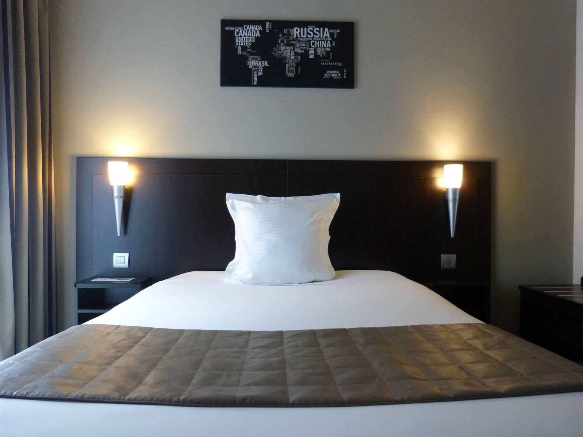 Hotel Saint Daniel Péruwelz Eksteriør bilde