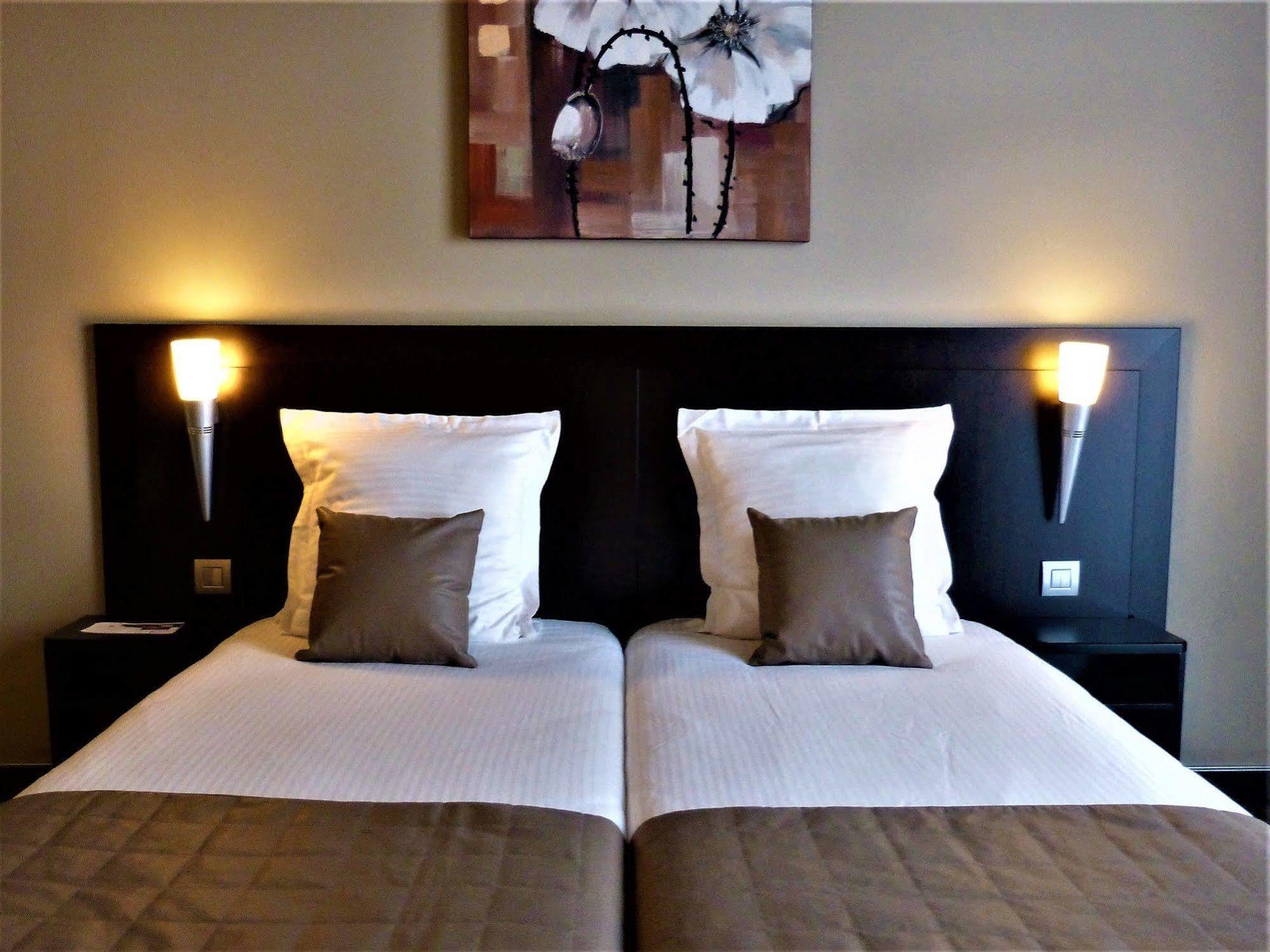 Hotel Saint Daniel Péruwelz Eksteriør bilde